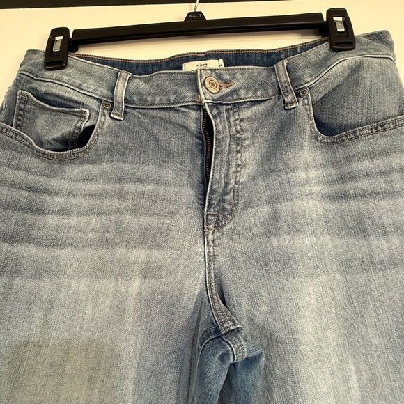 Maurices Light Blue Straight Leg Jeans - Picture 2 of 7